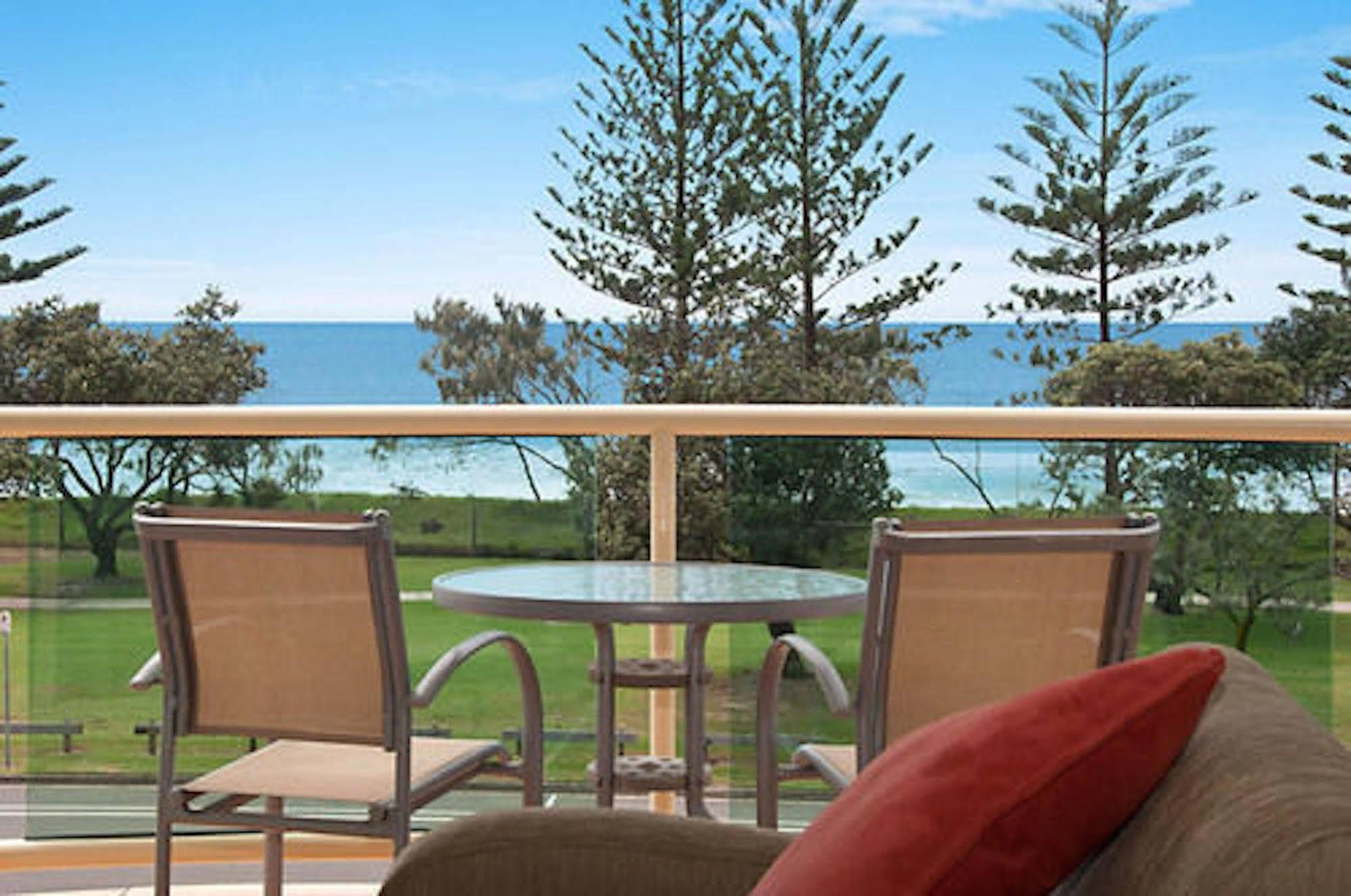 Alex Seaside Resort Alexandra Headland Εξωτερικό φωτογραφία